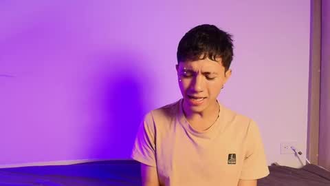Snapshot of thiago_n_sam chatting on September 22, 1:27 am thiago_n_sam online show from September 22, 1:27 am