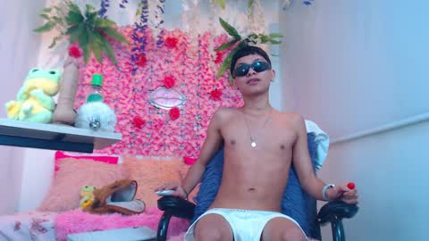 thiago rincon online show from April 3, 9:00 pm