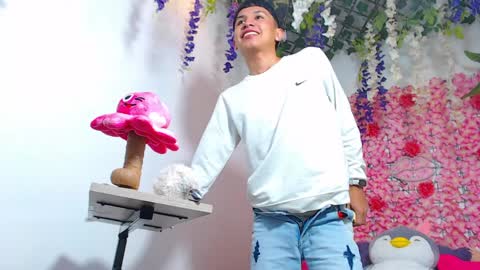 thiago rincon online show from April 9, 7:31 pm