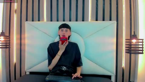 thiago_twink38 online show from April 23, 4:50 am