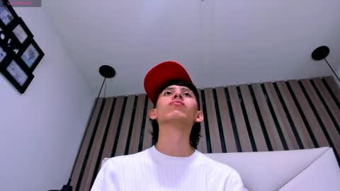 thiago_twink38 online show from April 27, 3:47 am