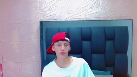 thiago_twink38 online show from February 5, 7:48 am