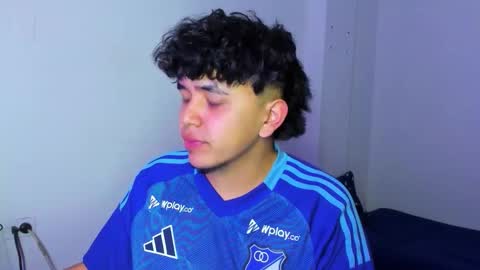 Thiago online show from December 19, 2:08 am