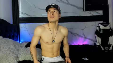 thiagoferrerohot online show from March 18, 2:42 pm