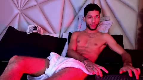 ThiagoFerreti online show from April 9, 6:19 am