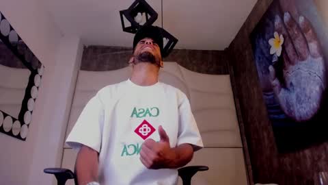 Snapshot of thiagoferreti_ chatting on September 25, 4:00 am ThiagoFerreti online show from September 25, 4:00 am