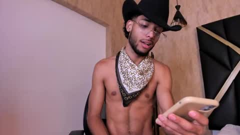 Snapshot of thiagoferreti_ chatting on September 30, 3:56 am ThiagoFerreti online show from September 30, 3:56 am