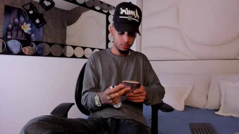 Snapshot of thiagoferreti_ chatting on September 11, 3:49 am ThiagoFerreti online show from September 11, 3:49 am