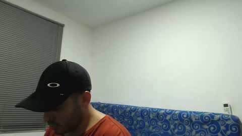 Thiago online show from October 24, 11:17 pm