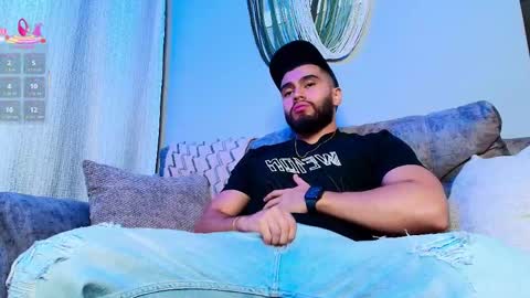 THIAGO online show from February 23, 3:19 am