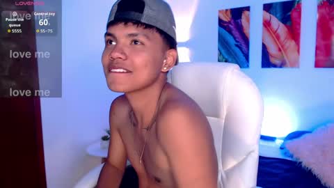 Thiago online show from April 25, 11:46 pm