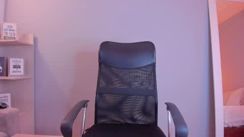 thiagovega_ online show from April 6, 5:30 am