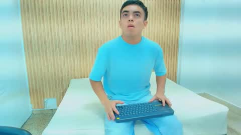 Thiam online show from March 30, 9:05 pm