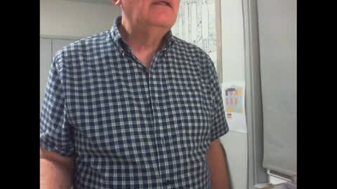 Snapshot of thickmelnik chatting on December 31, 2:14 pm James online show from December 31, 2:14 pm