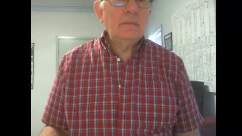 Snapshot of thickmelnik chatting on February 17, 12:32 am James online show from February 17, 12:32 am
