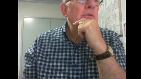 Snapshot of thickmelnik chatting on January 29, 2:00 pm James online show from January 29, 2:00 pm