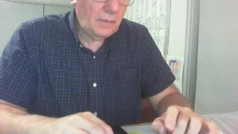 Snapshot of thickmelnik chatting on December 27, 11:17 am James online show from December 27, 11:17 am