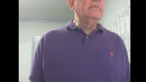 Snapshot of thickmelnik chatting on January 18, 11:44 pm James online show from January 18, 11:44 pm