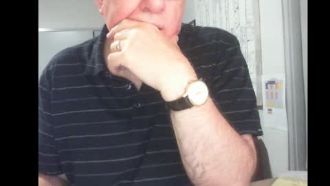 Snapshot of thickmelnik chatting on December 2, 1:33 pm James online show from December 2, 1:33 pm
