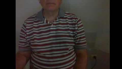 Snapshot of thickmelnik chatting on January 4, 12:27 pm James online show from January 4, 12:27 pm