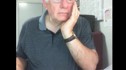 Snapshot of thickmelnik chatting on February 18, 12:49 pm James online show from February 18, 12:49 pm