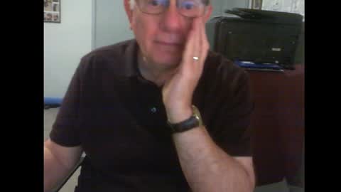 Snapshot of thickmelnik chatting on January 22, 1:21 pm James online show from January 22, 1:21 pm
