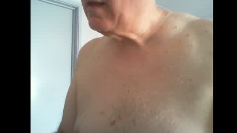 Snapshot of thickmelnik chatting on January 16, 11:16 pm James online show from January 16, 11:16 pm