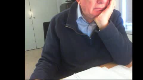 Snapshot of thickmelnik chatting on September 9, 6:35 am James online show from September 9, 6:35 am