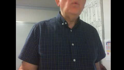 Snapshot of thickmelnik chatting on February 8, 3:52 am James online show from February 8, 3:52 am
