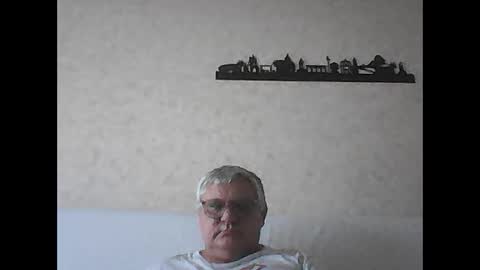 Snapshot of thierrysymp chatting on September 25, 3:33 pm Thierrysymp online show from September 25, 3:33 pm