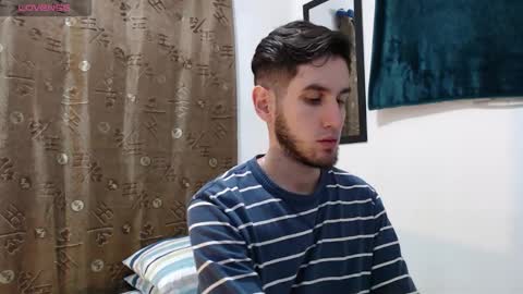 Snapshot of thiiago_tay chatting on October 14, 8:10 am Thiiago online show from October 14, 8:10 am