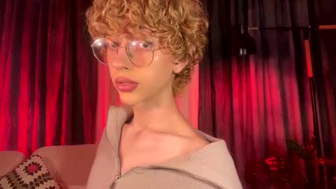 Damiano online show from May 2, 9:28 pm