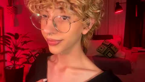 Damiano online show from April 25, 7:22 pm