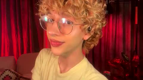 Damiano online show from May 4, 9:38 pm