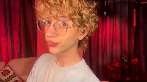 Damiano online show from May 5, 9:48 pm