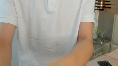 Thom online show from May 8, 12:16 pm