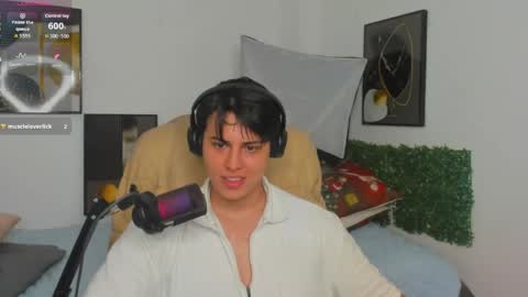 thom_ohtani online show from May 16, 1:58 am