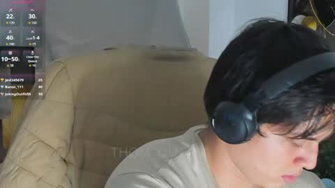 thom_ohtani online show from April 29, 2:38 am