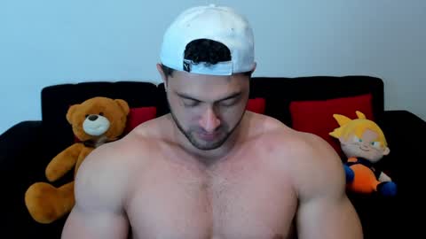 Snapshot of thomas_brandon chatting on January 21, 4:22 am Thomas Brandon online show from January 21, 4:22 am
