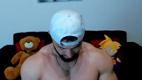 Snapshot of thomas_brandon chatting on January 17, 5:53 am Thomas Brandon online show from January 17, 5:53 am