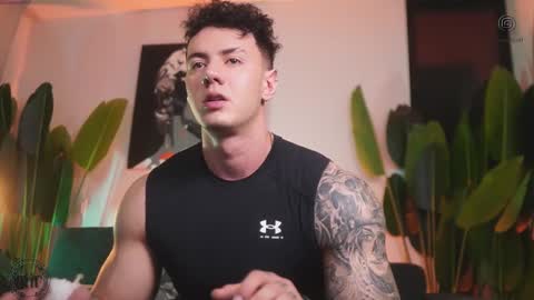 Thomas Falcon online show from November 25, 11:51 pm