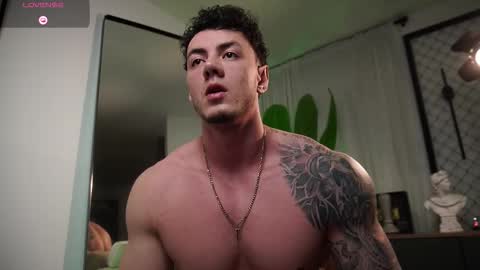 Thomas Falcon online show from March 14, 2:18 am