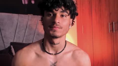 Snapshot of thomas_fit1 chatting on September 20, 5:29 am Thomas 3 JUST STAY AND BE MY LAST LOVE online show from September 20, 5:29 am