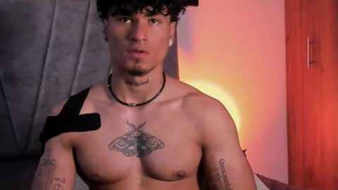 Snapshot of thomas_fit1 chatting on October 7, 9:08 pm Thomas 3 JUST STAY AND BE MY LAST LOVE online show from October 7, 9:08 pm