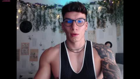 Snapshot of thomas_fuckboy chatting on January 19, 3:08 am Thomas Grey online show from January 19, 3:08 am