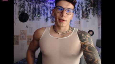 Snapshot of thomas_fuckboy chatting on January 18, 4:41 am Thomas Grey online show from January 18, 4:41 am