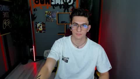Thomas online show from October 10, 4:01 pm