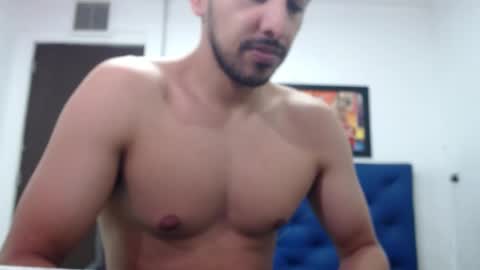Snapshot of thomas_neuman chatting on December 8, 6:28 pm Thomas online show from December 8, 6:28 pm