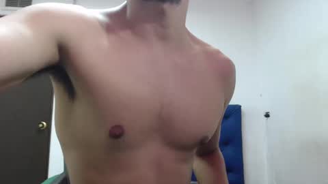 Snapshot of thomas_neuman chatting on December 19, 3:52 pm Thomas online show from December 19, 3:52 pm