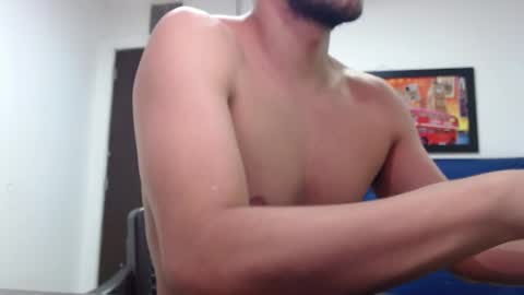 Snapshot of thomas_neuman chatting on January 8, 3:50 pm Thomas online show from January 8, 3:50 pm